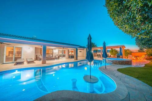 New! Lake Havasu Oasis W/ Custom Pool & Spa-