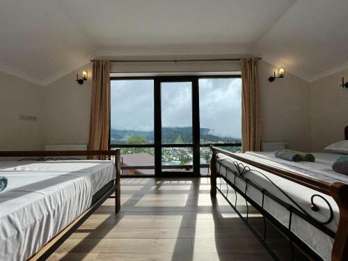 Hills Inn Villa