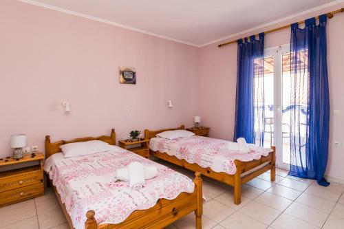Anemomylos Studios & Apartments