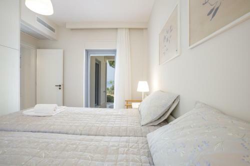 Villa Bay's Balcony Verga