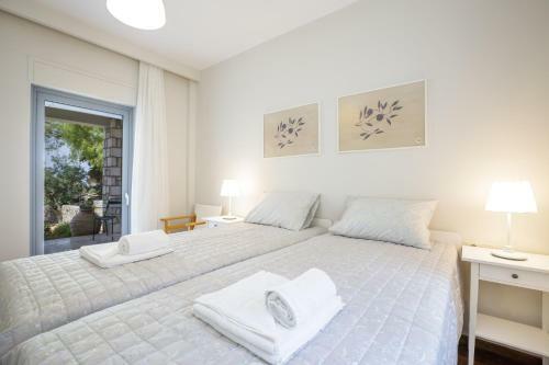 Villa Bay's Balcony Verga