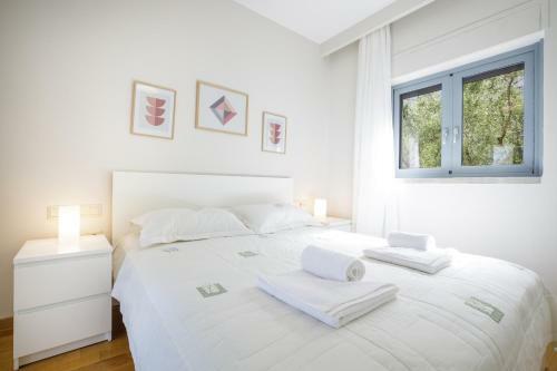 Villa Bay's Balcony Verga