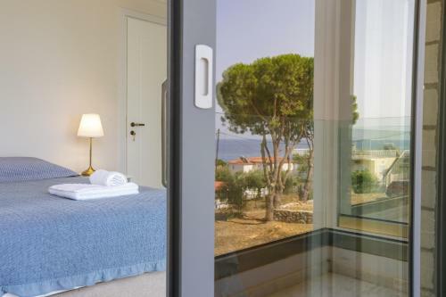 Villa Bay's Balcony Verga