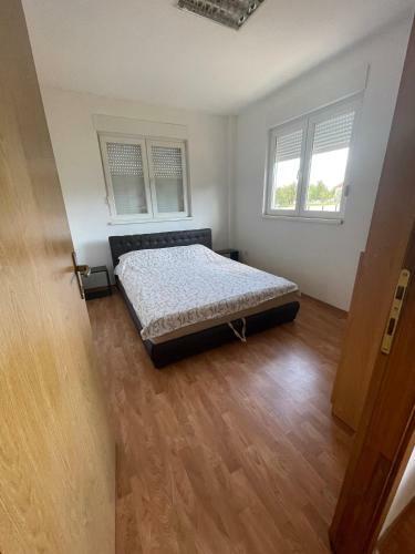 Apartamento Peaceful Mansion In Niksic