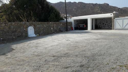 Feroniki Mykonos