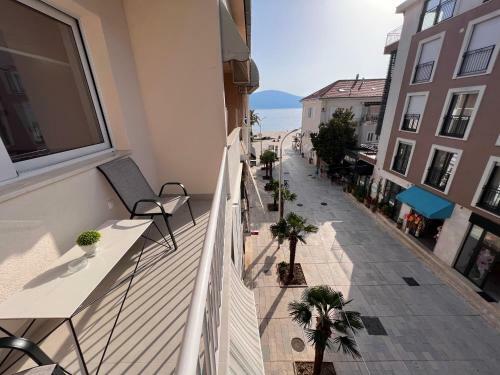 Glam Apartment 1br/tivat/a Step From The Beach