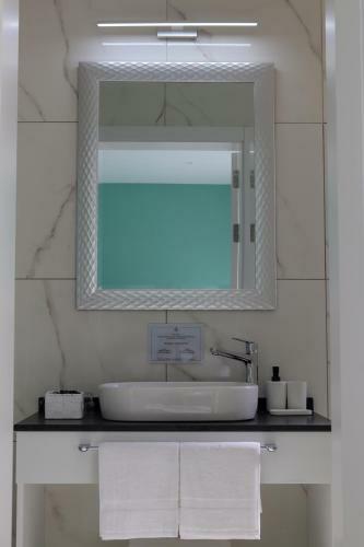 Hostal 100 Boutique Living