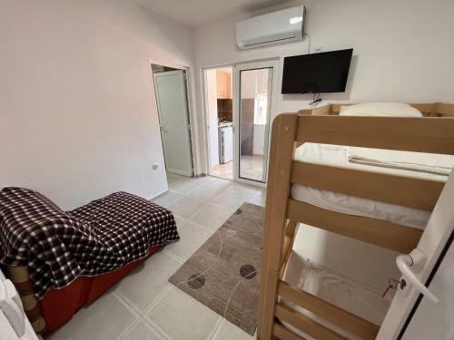 Brona Apartments