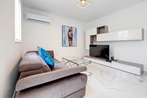 Stylish 2br Apartment In Central St Julians