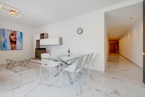 Splendid 2br Apartment In Central St Julians