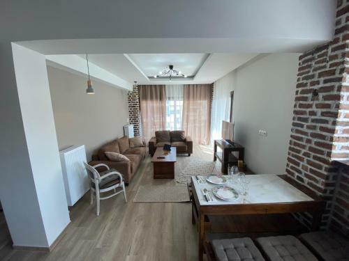 Tm Apartment No 1 - Rustic Style