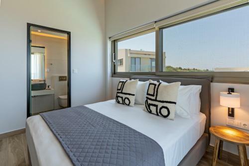 Luxurious Villa Aqua - With 2 Heated Pools