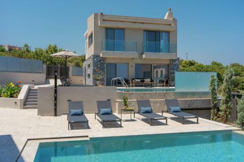 Luxurious Villa Aqua - With 2 Heated Pools