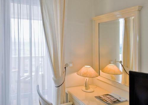 Hostal Apartments And Rooms Beachfront Luxury Condos