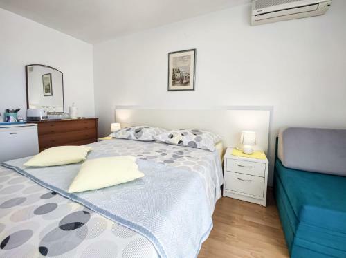 Apartment With Sea View And Free Parking
