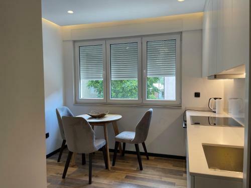 Stylish Downtown Apartment