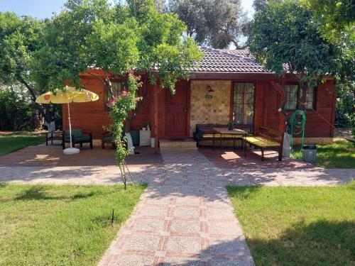 Bed & Breakfast Miss Mandarin Bungalow Evleri