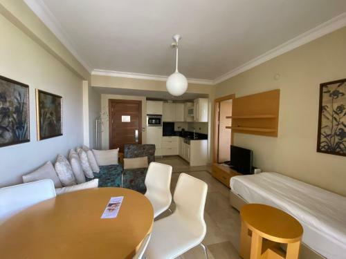 One Bedroom Apartment Inside Gold City