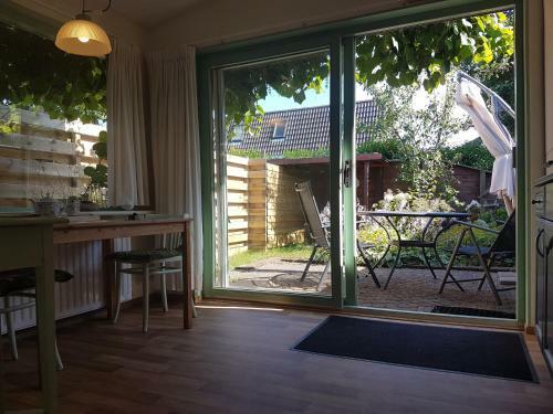 Bungalow Texel Near Beach And City Centre