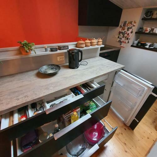 Studio Apartment And Free Airport Transfer