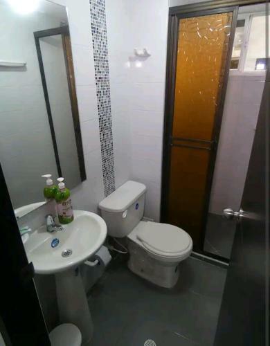 Apartamento Apto Moderno,excelente Ubicacion, Piscina,parking.