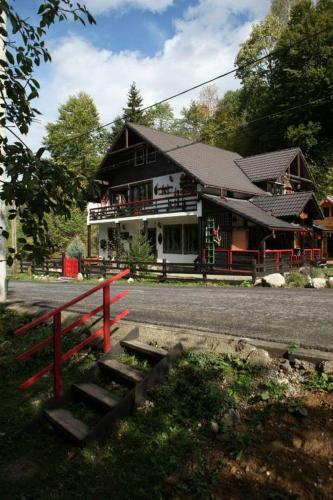 Hostal Pensiunea Casa Cu Amintiri