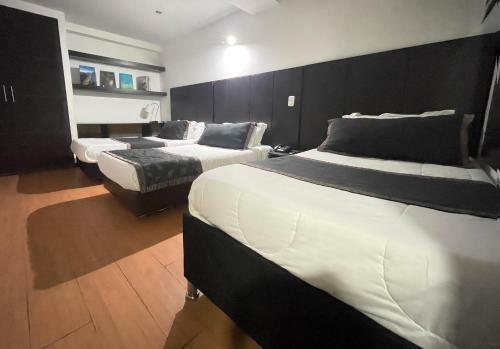 Hotel Travel Gold
