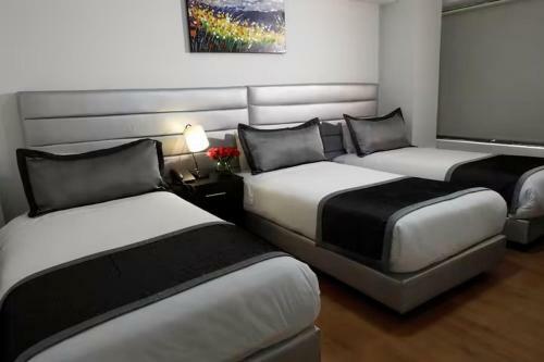 Hotel Travel Gold