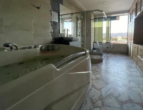Hotel Travel Gold