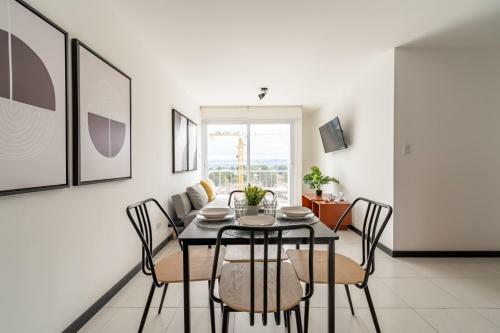 Apartamento Completo En Zona 7 Con Parqueo Incluido