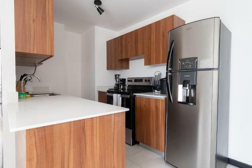 Apartamento Completo En Zona 7 Con Parqueo Incluido