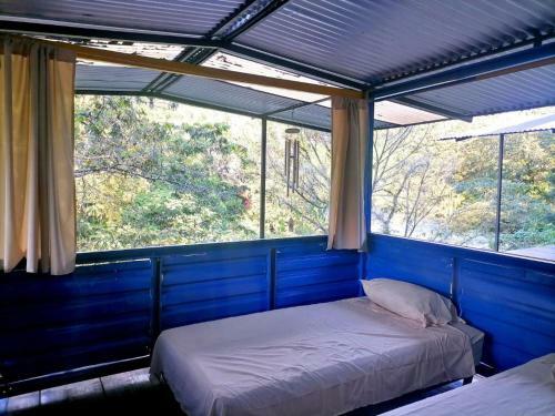 Hostal Room In Cabin - Rafting Hut By The River