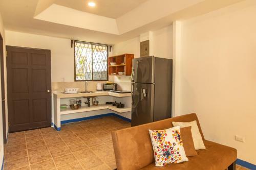 Armonia #8 - Beachside 2br Apartment In Playas Del Coco