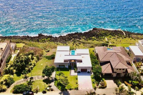 Villa Larimar @lighthouse, West Bay