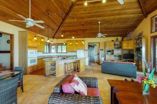 Villa Far Tortuga @ First Bight, Roatan