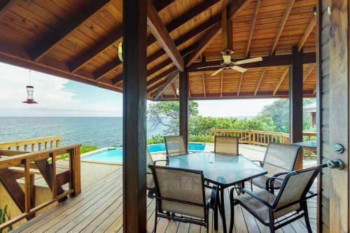 Villa Far Tortuga @ First Bight, Roatan