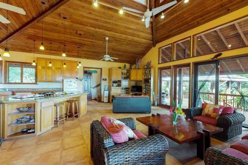Villa Far Tortuga @ First Bight, Roatan