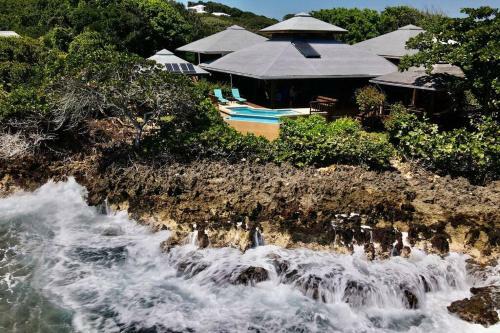 Villa Far Tortuga @ First Bight, Roatan