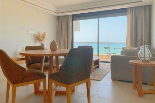 Luxury Apartment 105sqm Terrace Seafront