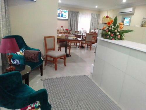 Benoni N12 Hotel