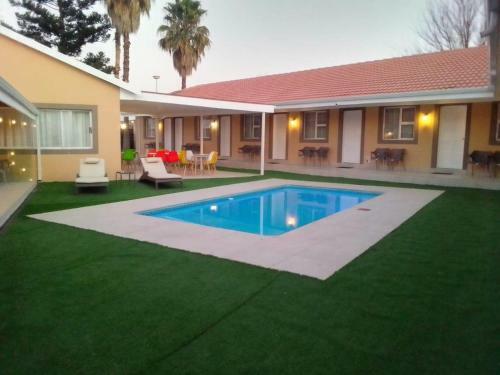 Benoni N12 Hotel