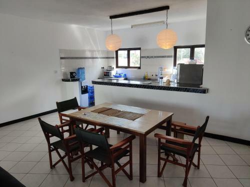 Nyali 1st Ave 2 Bedroom Villa With Pool, Wifi, Parking