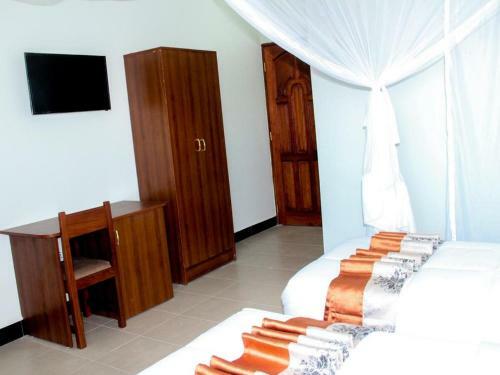 Hostal Room In Bb - Sea Crest Hotel Zanzibar - 2