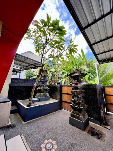 Three Bedrooms House Djanuraga House 5