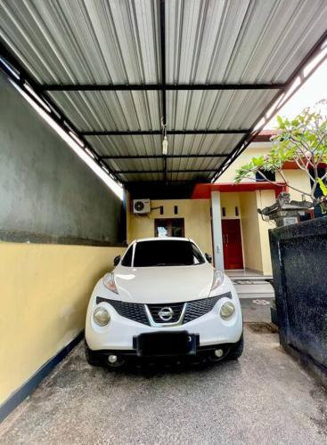 Three Bedrooms House Djanuraga House 5