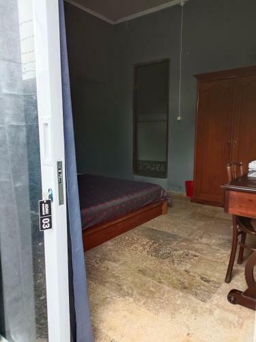 Hotel Homestay Adah