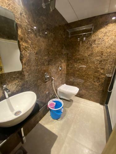 Hotel Bkc Crown - Near Us Embassy
