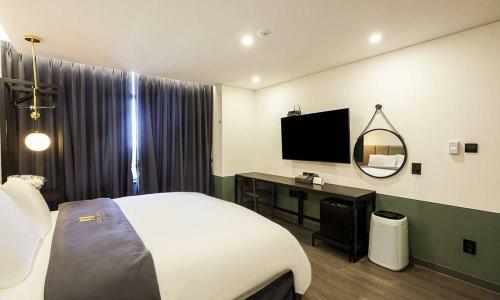 Hotel ??? ??