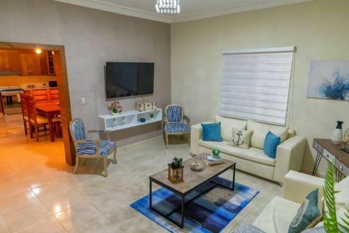 Villa At A Gated Community And Private Pool.