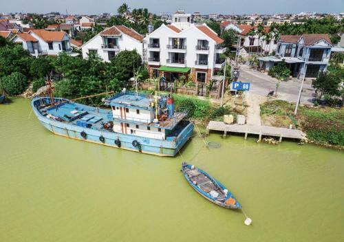 Autumn Bay Retreat Hoi An